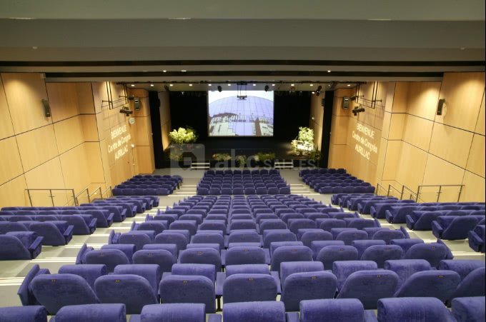 Centre de Congr&egrave;s des Carmes Aurillac, qui accueille le premier symposium international du Microbiomes organis&eacute; par le PEM2i. 